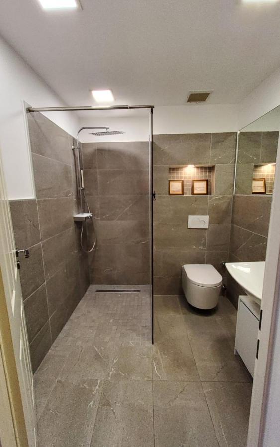 3 Zimmer Wohnung - Keine Party Wohnung ! 6 Personen 뒤셀도르프 외부 사진
