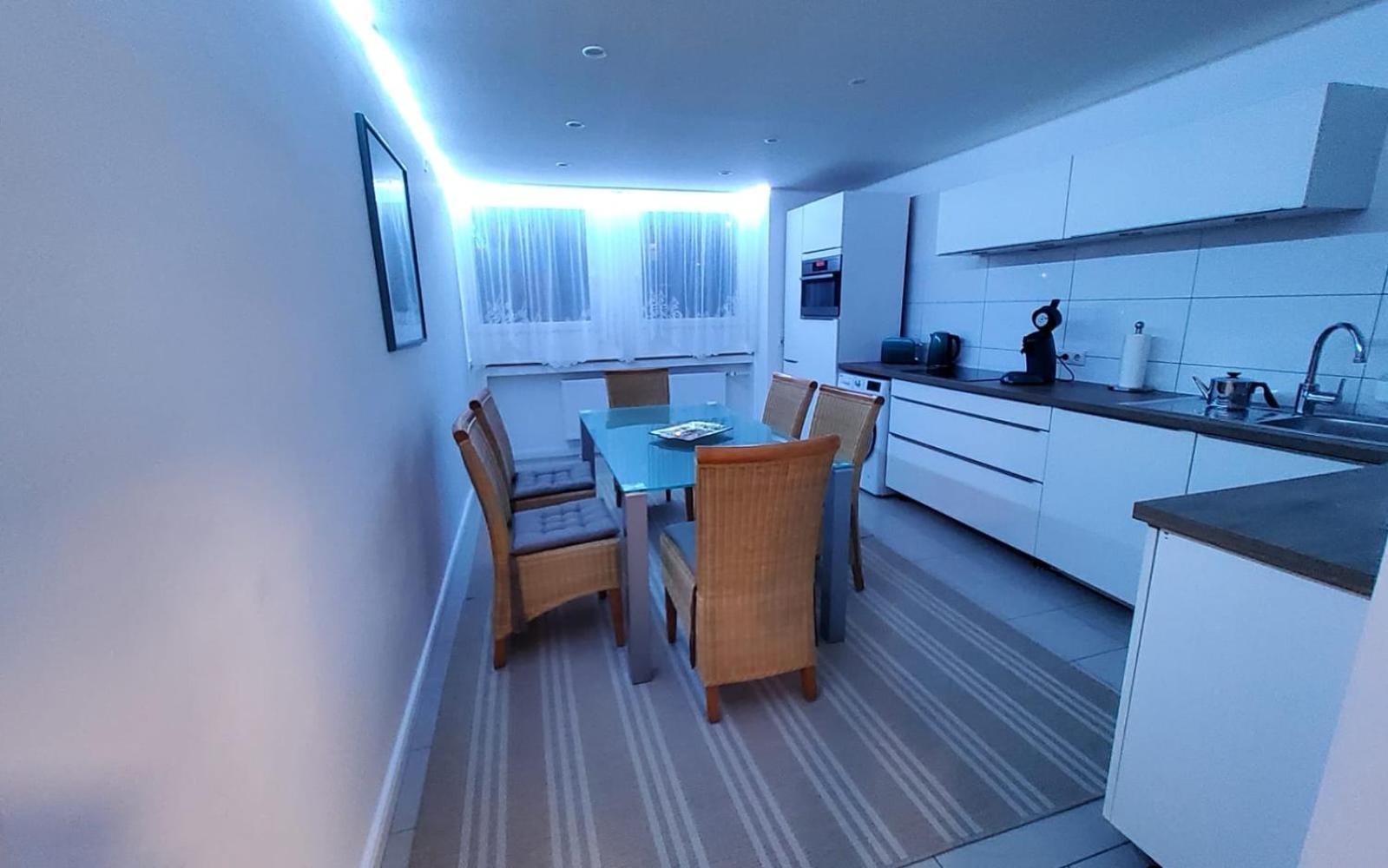 3 Zimmer Wohnung - Keine Party Wohnung ! 6 Personen 뒤셀도르프 외부 사진