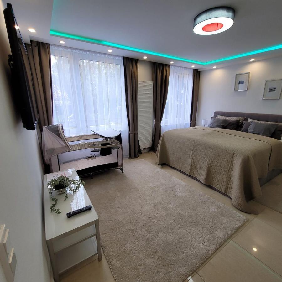 3 Zimmer Wohnung - Keine Party Wohnung ! 6 Personen 뒤셀도르프 외부 사진